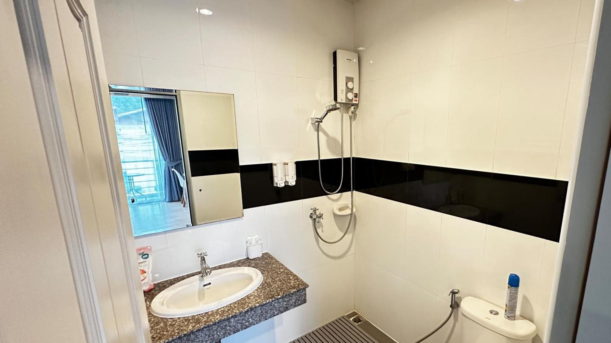 Bed and Breakfast Auriflex House Krabi town Esterno foto